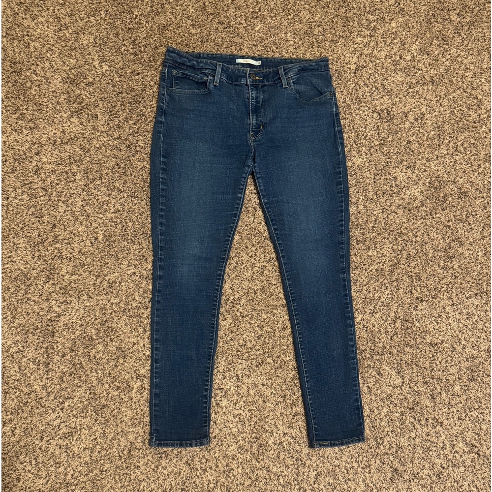 Levi’s women’s 711 medium wash jeans